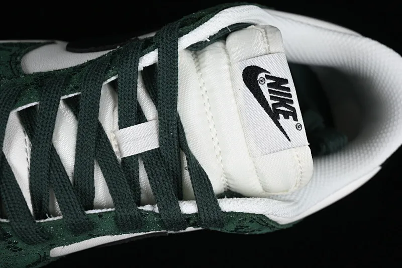 All categories Nk SB Dunk series Nk SB Dunk Low low-top sneakers Nk Dunk Low "Green Snake" white-green snake pattern SB low-top casual sports skateboard shoes FQ8893-397